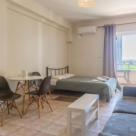 Elia Mini Suites 7 Larissa Exteriér fotografie
